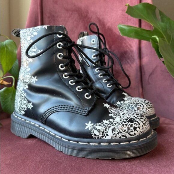 Dr. Martens Shoes - Henna Lace Pascal Docs
